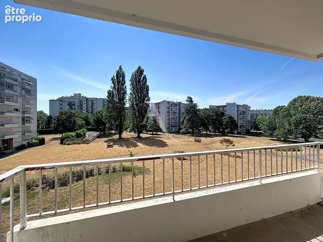 Appartement T3 de 70 m² évolutif en T4 , balcon et ascenseur, fort potentiel, Angers - photo 2