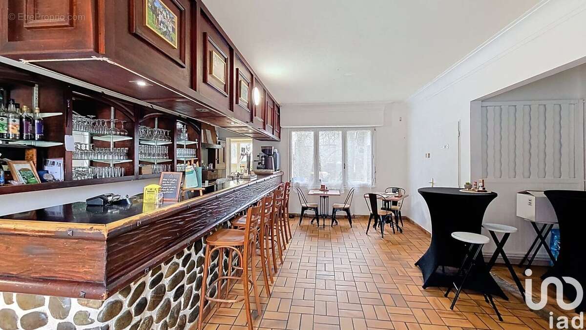 Photo 4 - Commerce à MONTARDON