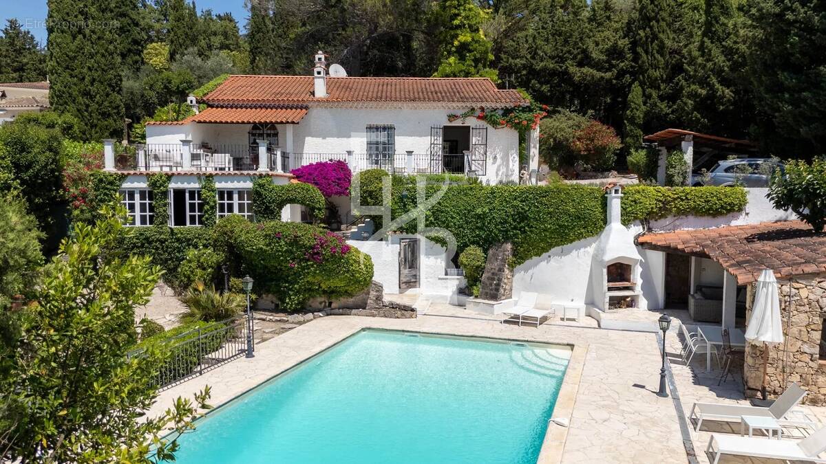 Maison à MOUGINS