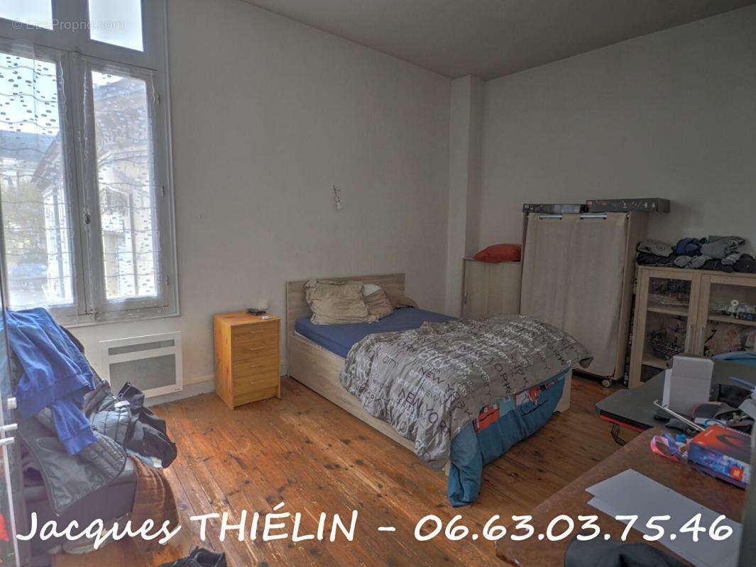 Appartement à LONGUE-JUMELLES