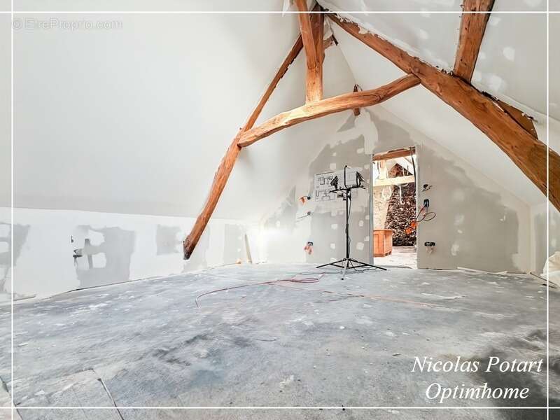 Ensemble immobilier avec granges et fort potentiel proche Compiègne - photo 18