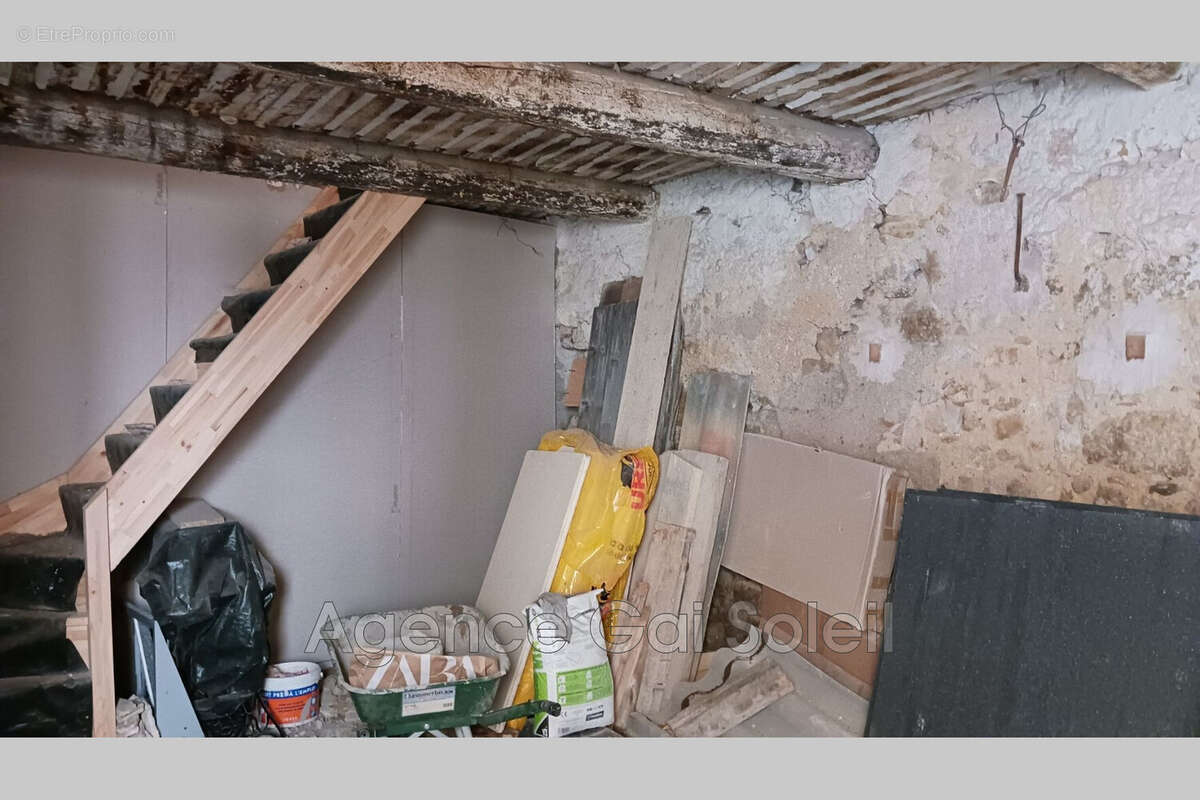 Maison à NISSAN-LEZ-ENSERUNE