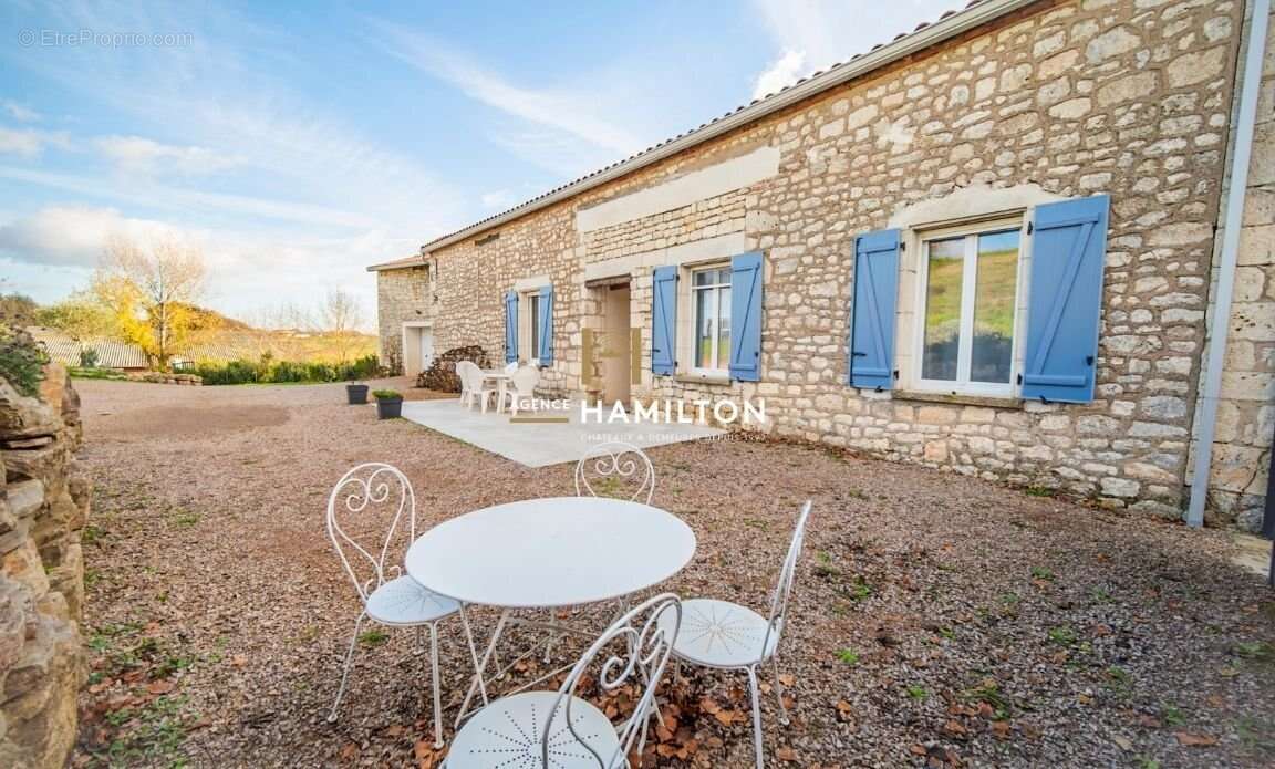 Maison à SAINTE-CROIX