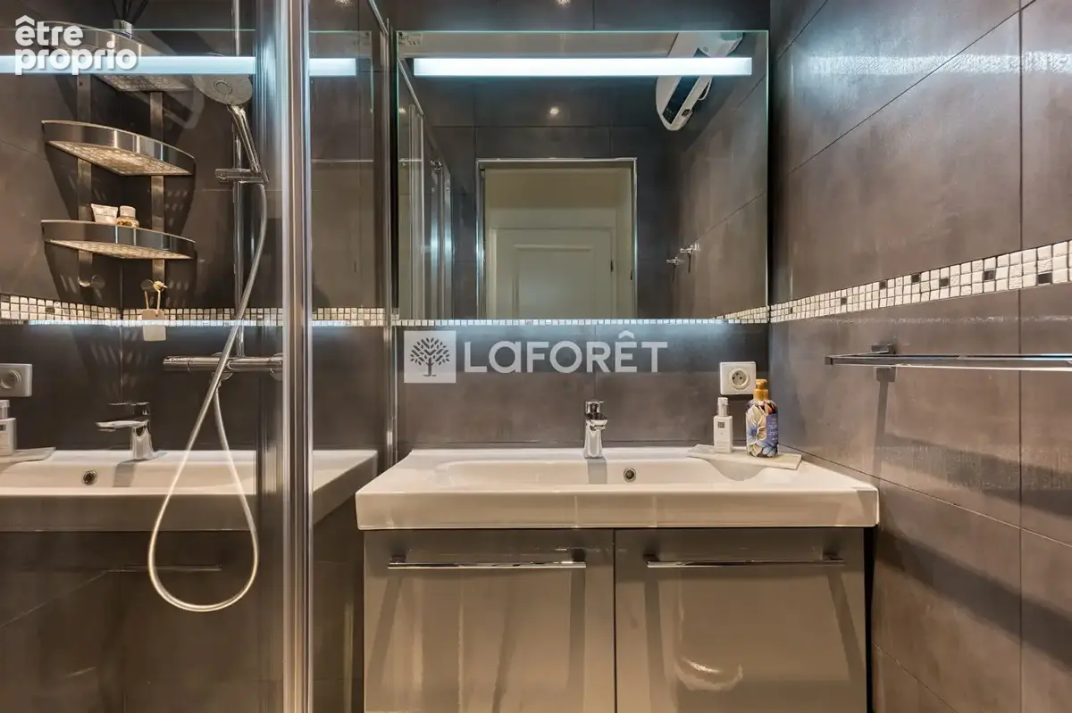 Maison Ozoir La Ferriere 10 pièce(s) 196.12 m2 - photo 8