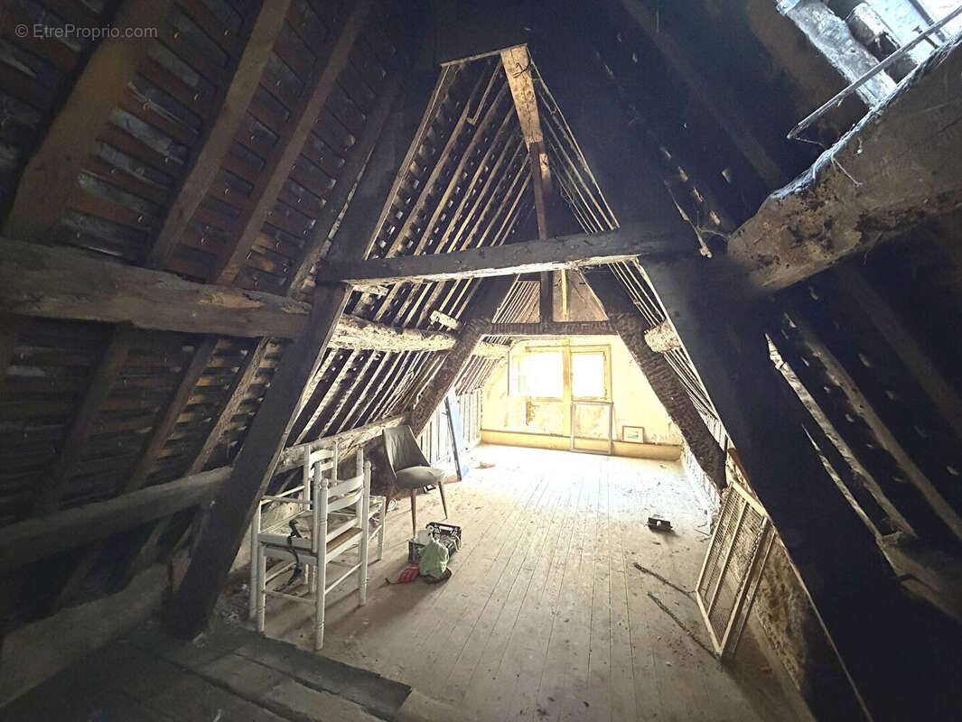Ancienne échoppe de 1570, à rénover - photo 14