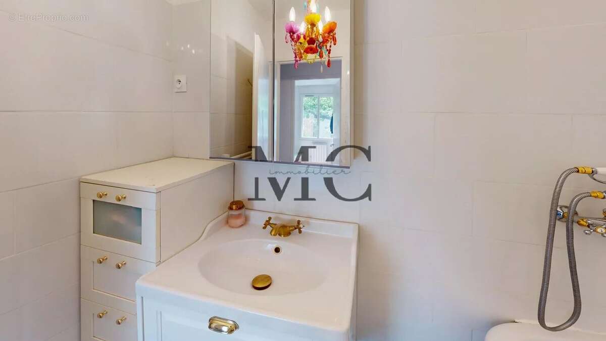 Appartement à MARSEILLE-11E