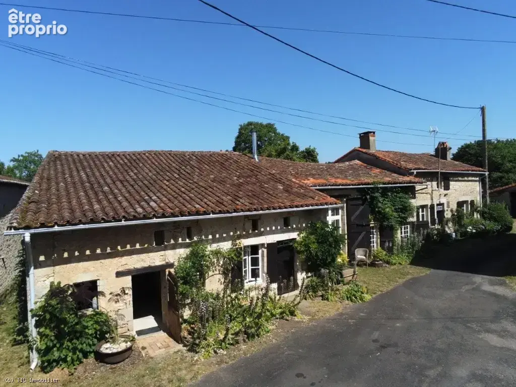 Maison à CHAMPAGNE-MOUTON