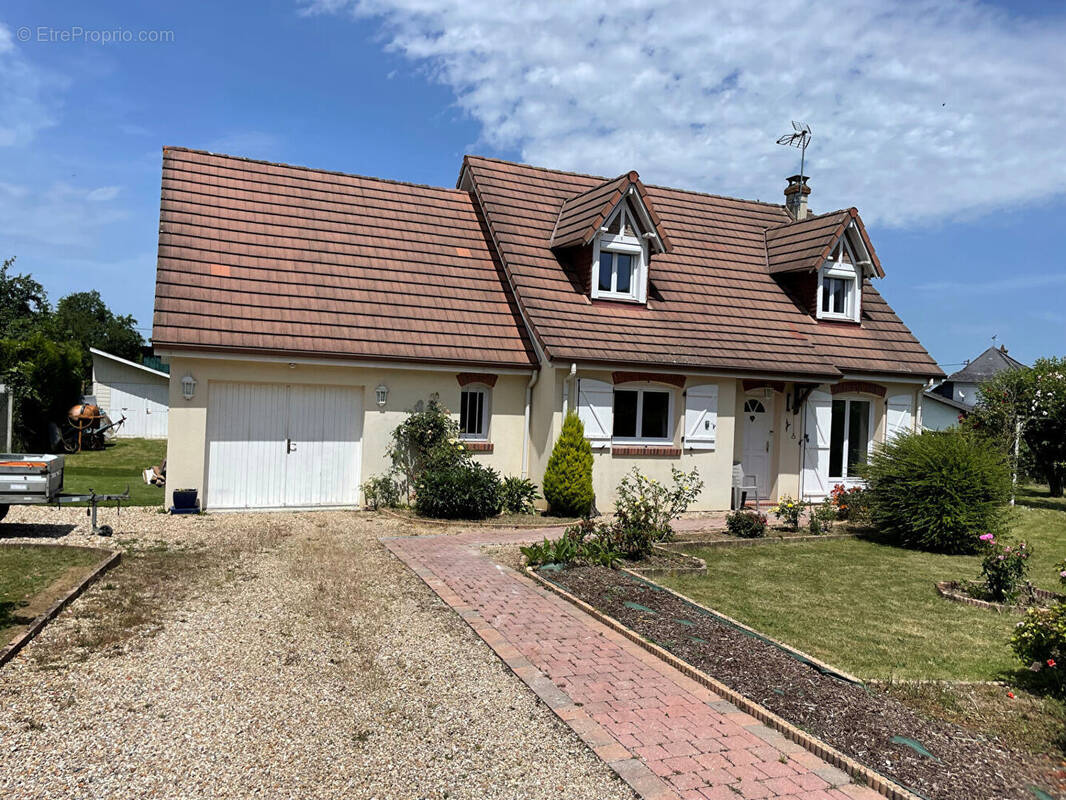 Maison à LA HAYE-MALHERBE