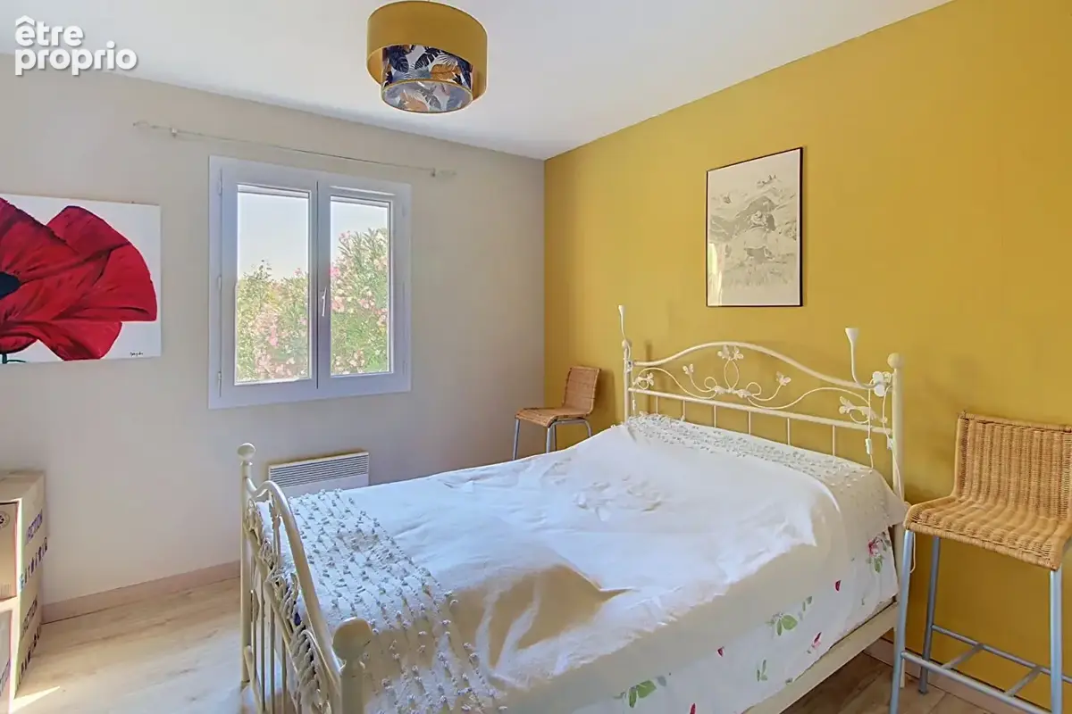 A vendre ! exclusivité a lorgues ! maison  5 pieces de plain-pied  de 88m² sur 1 250 m² de terrain - photo 7