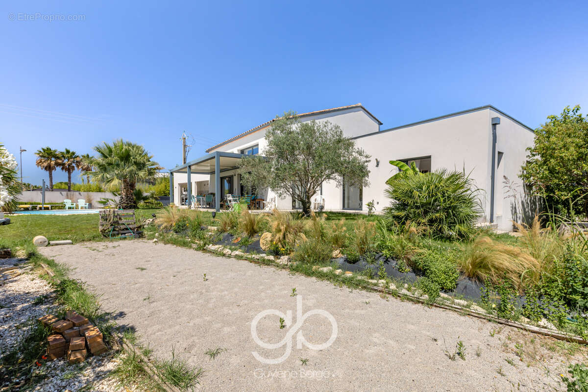 Maison t5 contemporaine 218m2 dpe a  saint-aunès (34130)  proche montpellier  piscine 900m2 - photo 11