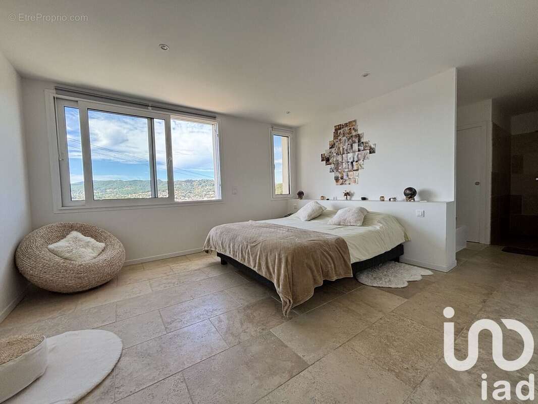 Photo 5 - Maison à UCEL