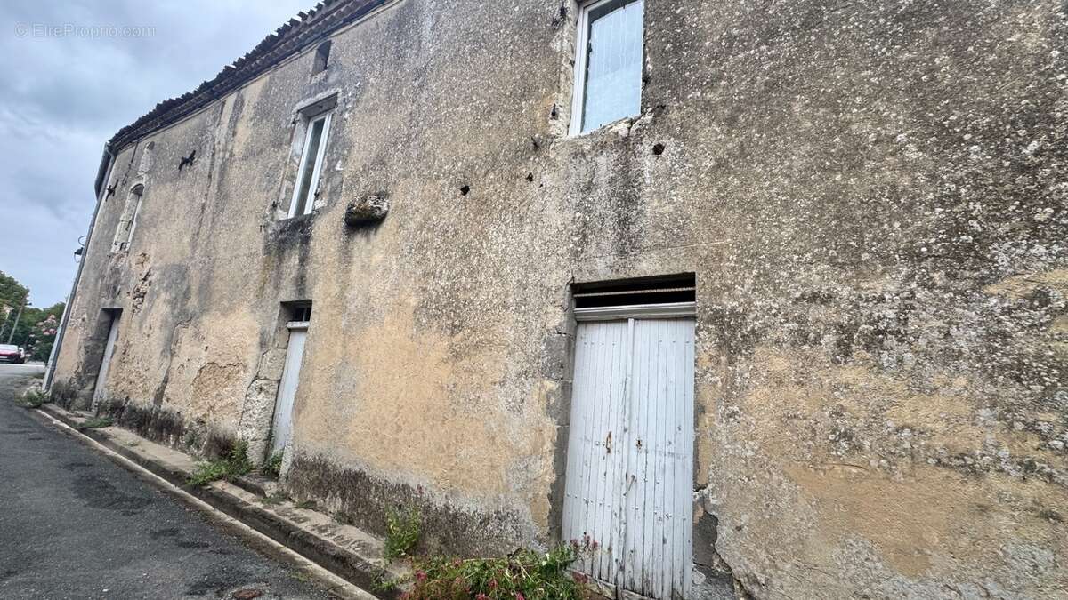 Maison 5 pièces XAINTRAILLES (47) - photo 8
