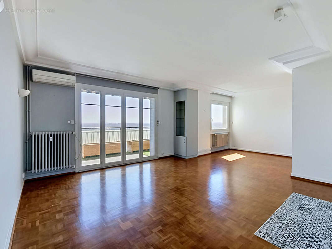 Appartement à LA MULATIERE