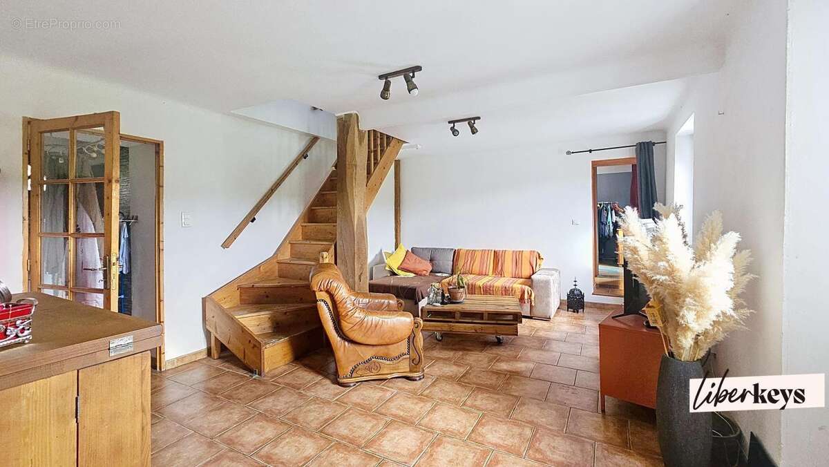 Maison à SAINT-MARTIN-DE-VALGALGUES