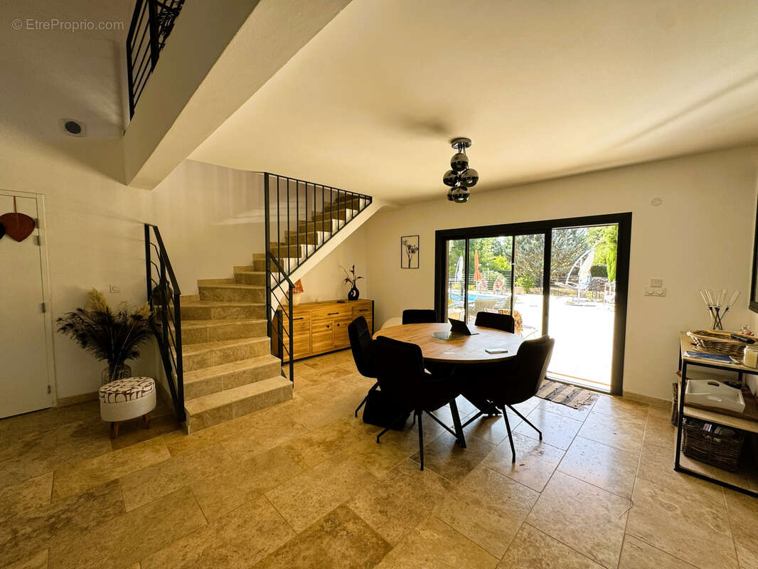 Maison à SAINT-MAXIMIN-LA-SAINTE-BAUME