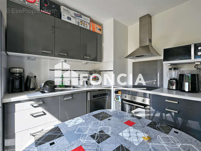 Appartement à FONTENAY-LE-FLEURY