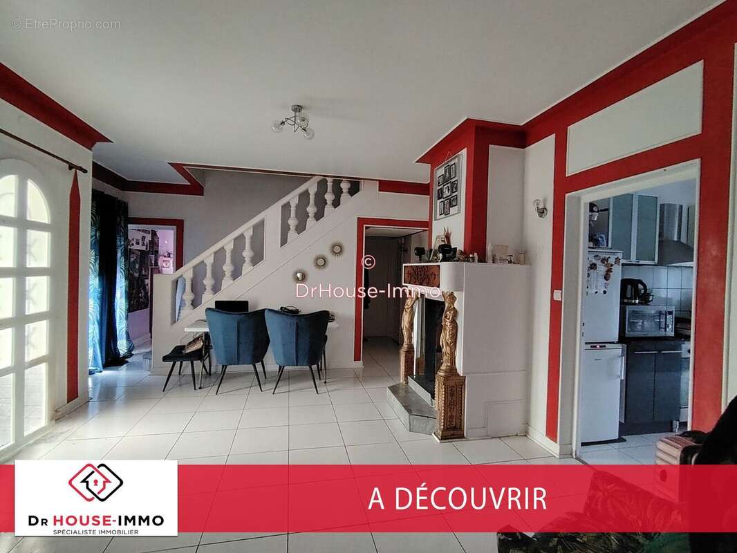 Maison à FERRIERES-EN-GATINAIS