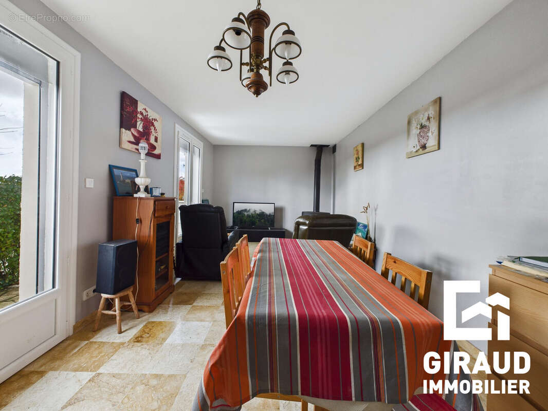 Maison à L&#039;ORBRIE