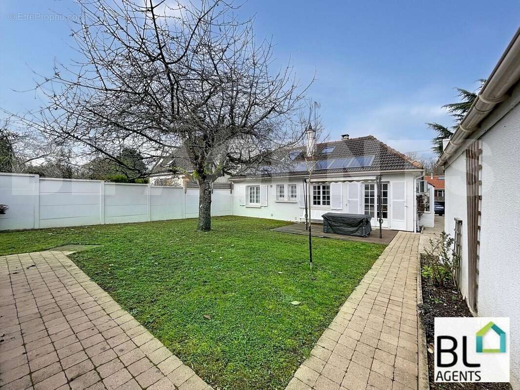 provost_00001 (1) - Maison à ITTEVILLE