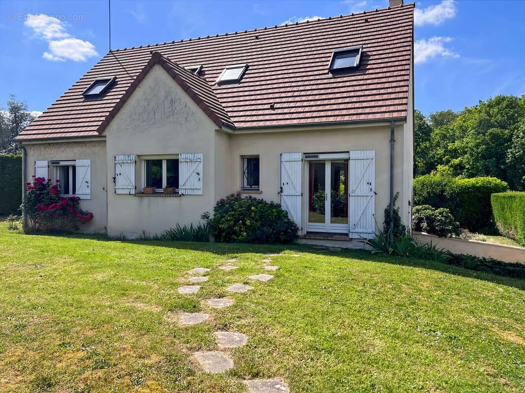 Maison à ELANCOURT