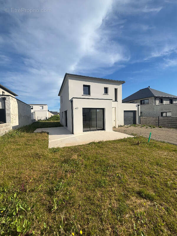 Maison à TREGUEUX
