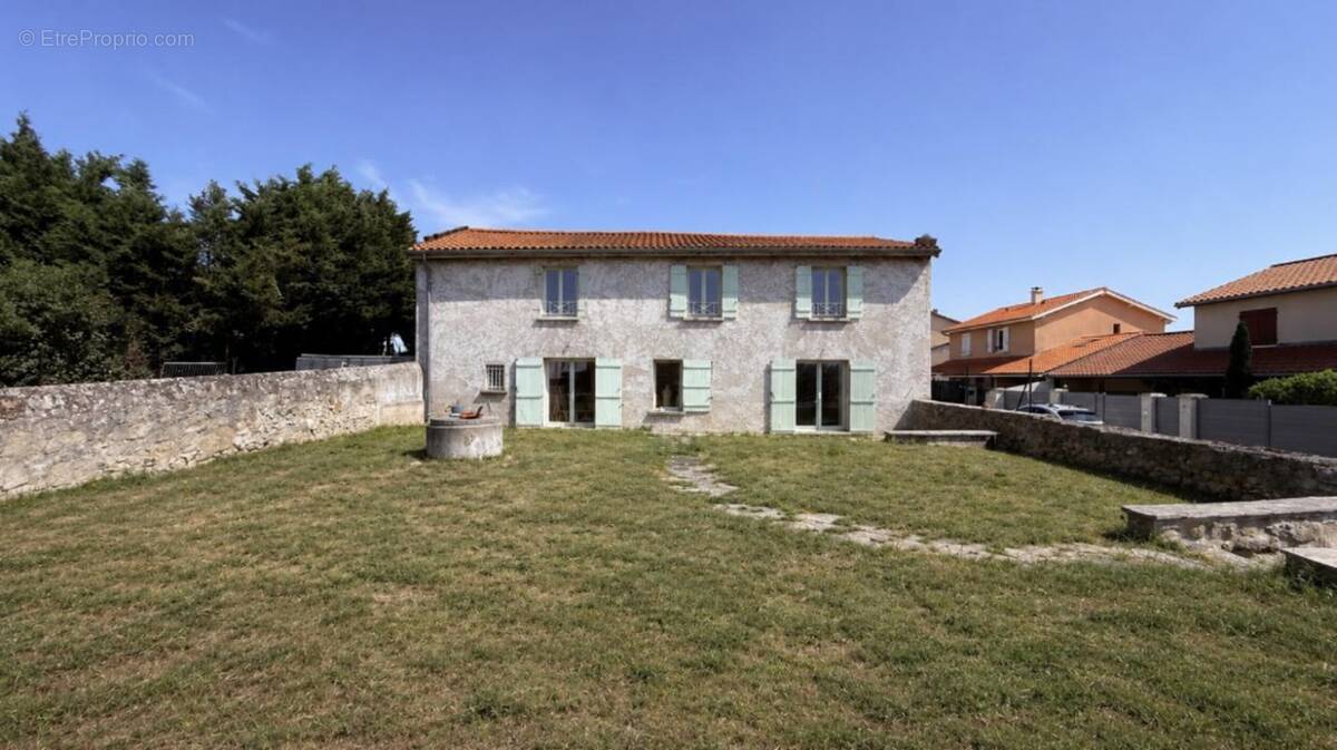 Maison à SAINT-ANDEOL-LE-CHATEAU