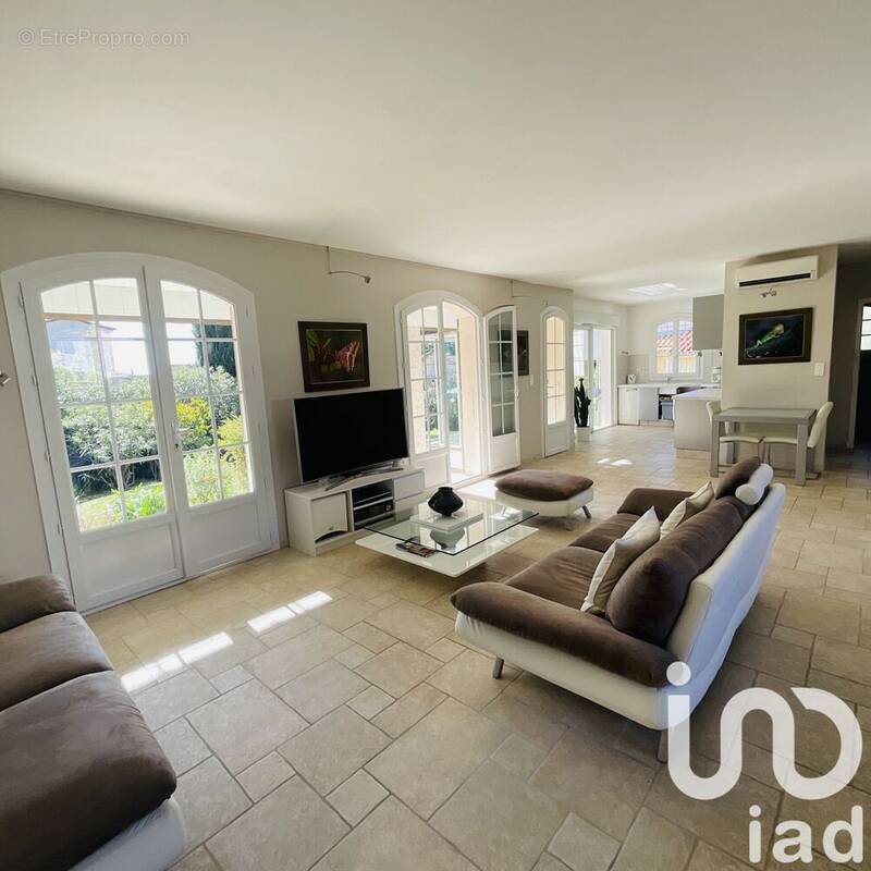 Photo 1 - Maison à SIX-FOURS-LES-PLAGES