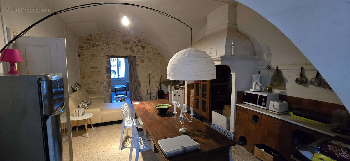 Maison à MONTPEYROUX