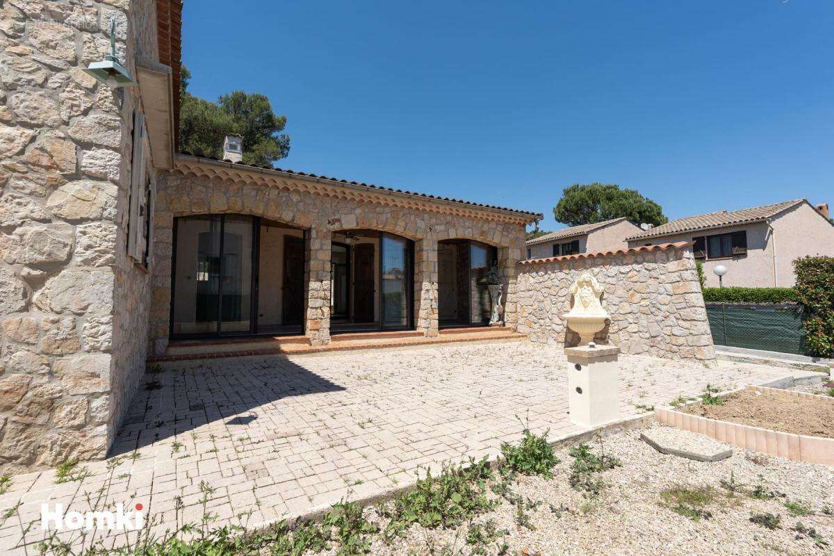 Maison à VALBONNE