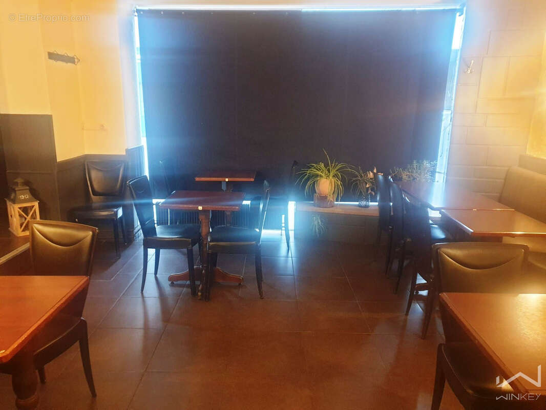 Commerce à MANTES-LA-JOLIE