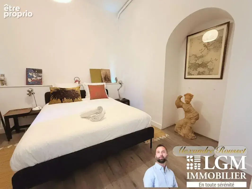  Appartement de caractère de 115 m² avec terrasse – Au cœur du centre historique de Nîmes - photo 14