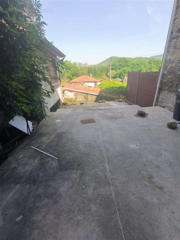 Appartement à SAINT-JEAN-DE-VERGES