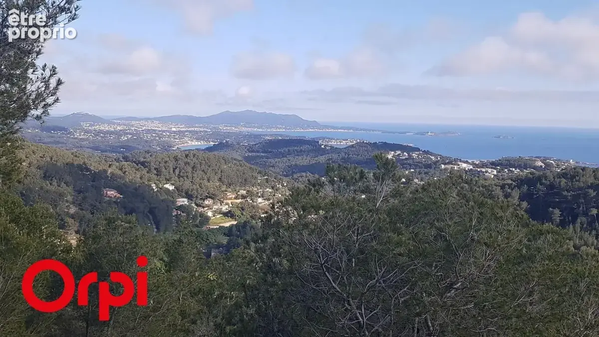 Superbe villa T7 entre Bandol et La Cadière-d'Azur  Vue Mer à 180°  Terrain 5 000 m - photo 3
