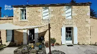 Blaye centre à pied   Maison en pierre   Jardin 1 212 m2 sans vis-à-vis   DPE C - photo 5