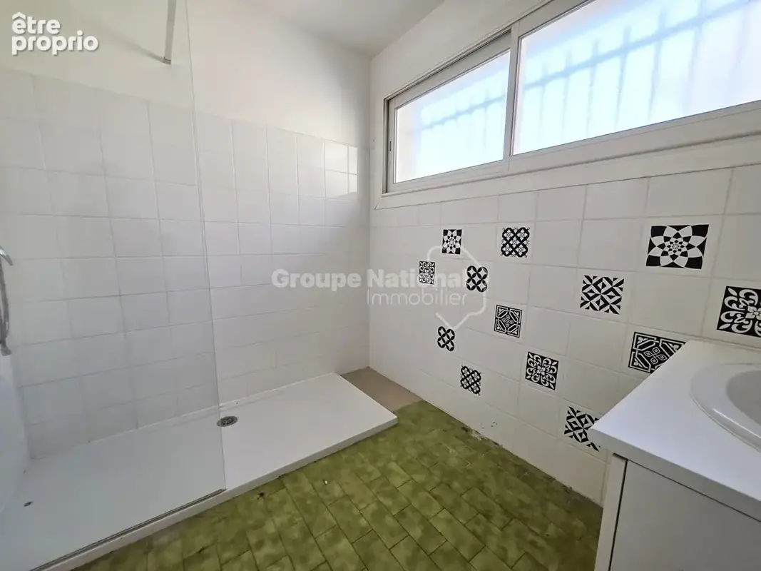 Maison plain-pied 105 m², 3 chambres avec garage à Miramas - photo 9