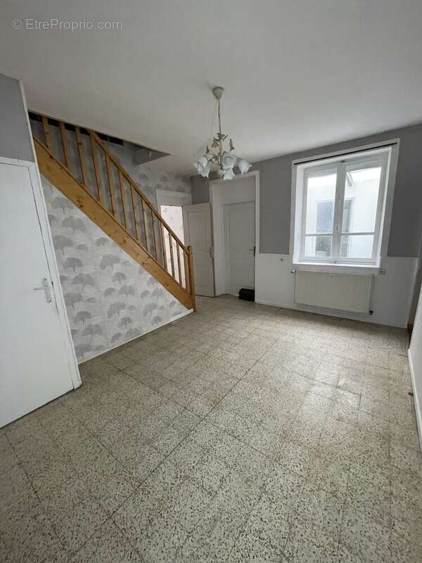 Maison à FOURMIES