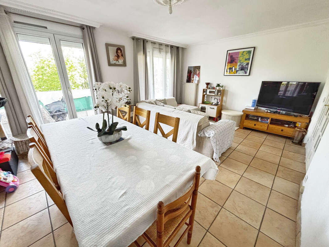 Appartement à VENISSIEUX