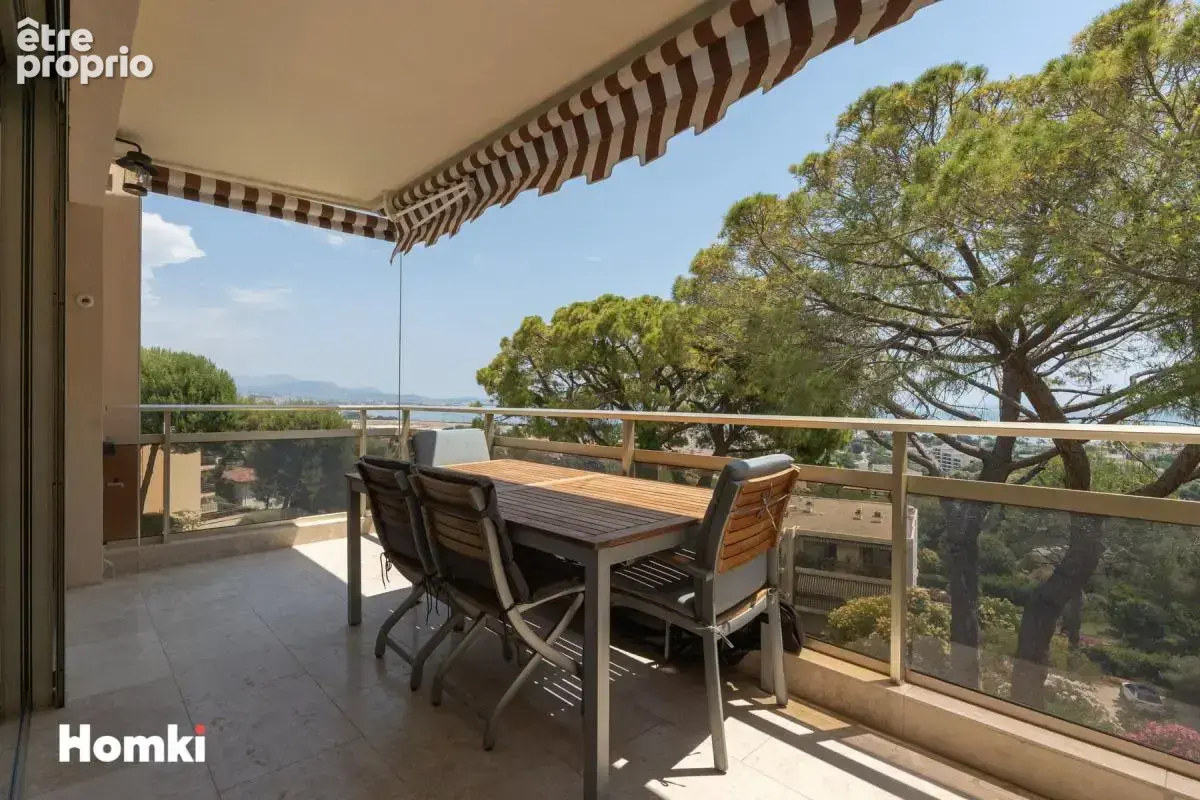 Appartement T3 de 78 m² à Villeneuve-Loubet 06270, Avenue de la Bermone - photo 2