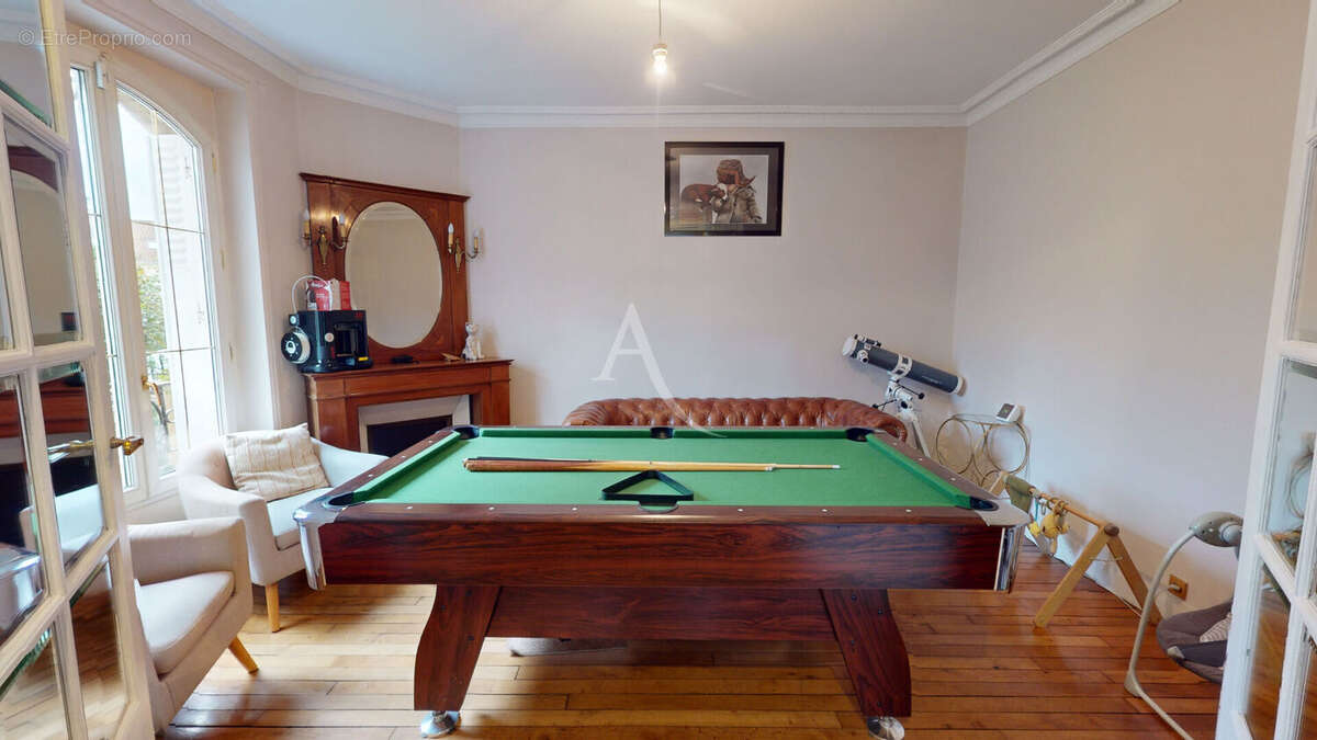 Maison à LES PAVILLONS-SOUS-BOIS