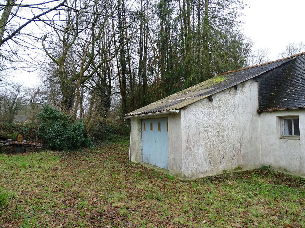 Maison à PLUSSULIEN