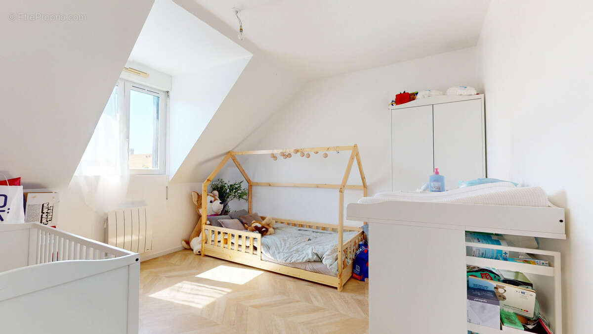Maison individuelle familiale dans un quartier pavillonnaire, 4 chambres, confort de plain pied et sous-sol - photo 10