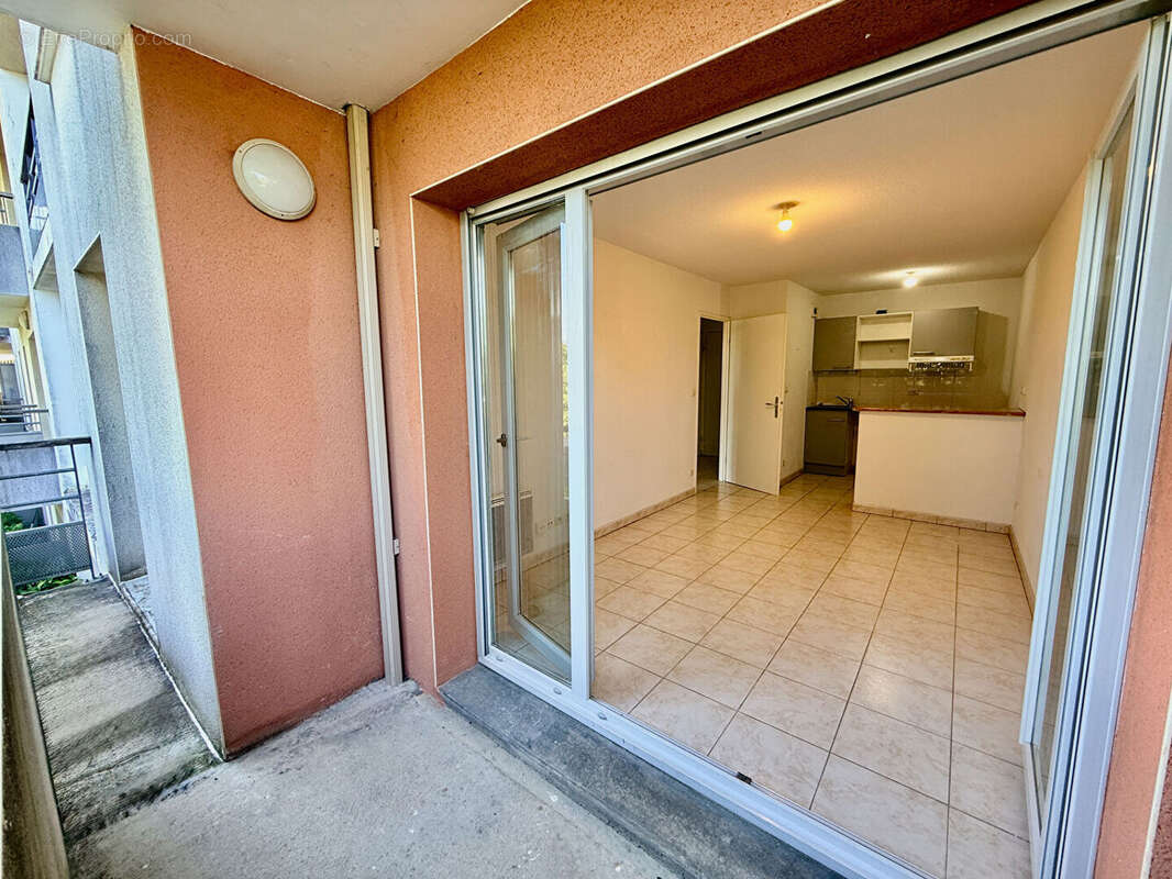 Appartement Angoulême 2 pièce(s) 34 m2 libre - photo 3