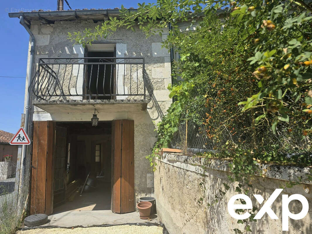 Maison à SAINT-PAUL-LIZONNE