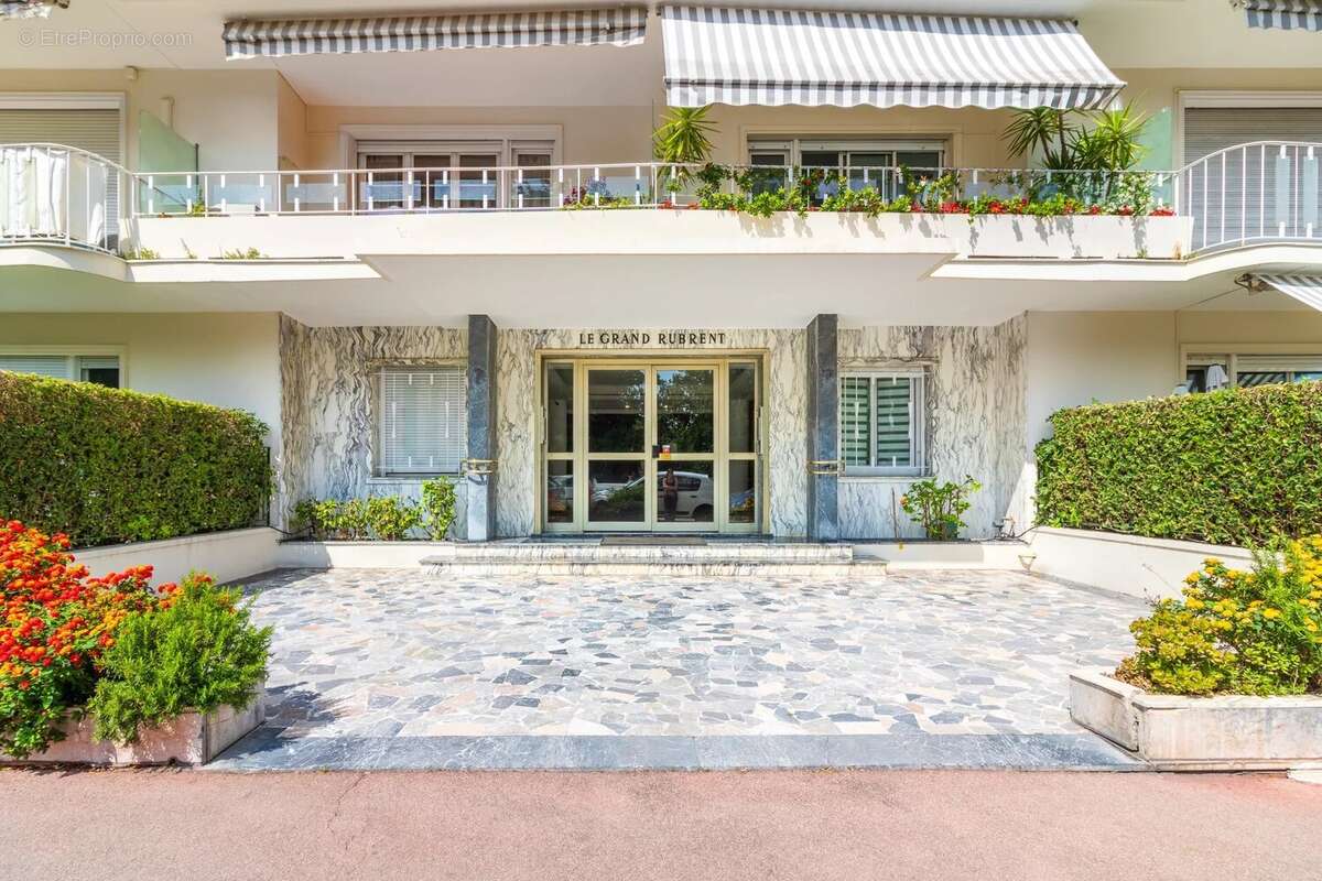 Appartement à LE CANNET