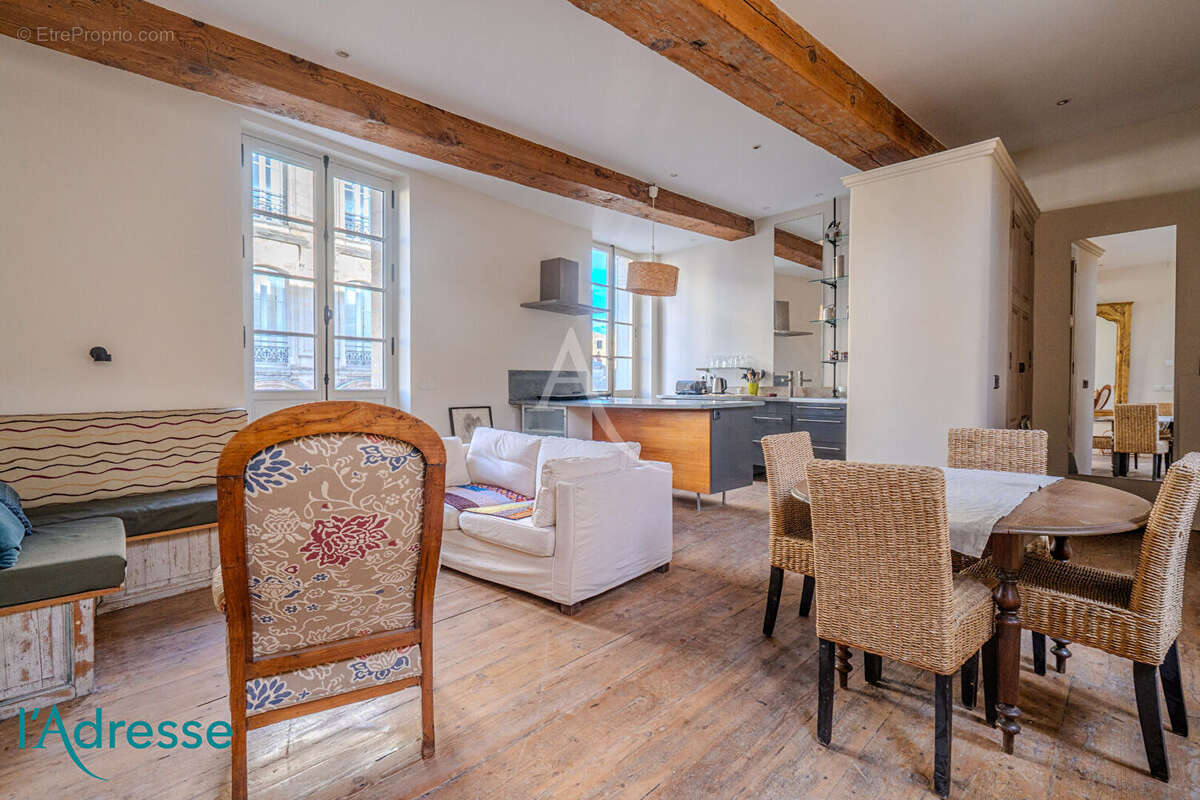 Appartement à BORDEAUX