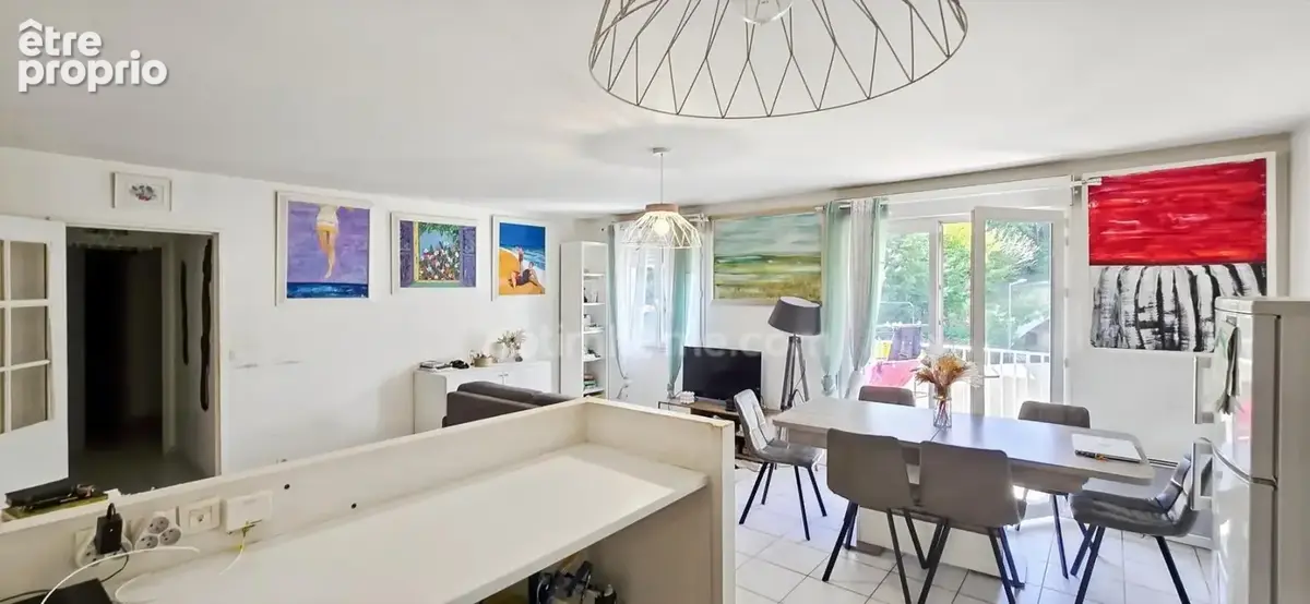 PAU CENTRE-VILLE – T3 62 m² – Balcon plein sud – Parking couvert – DPE B - photo 2