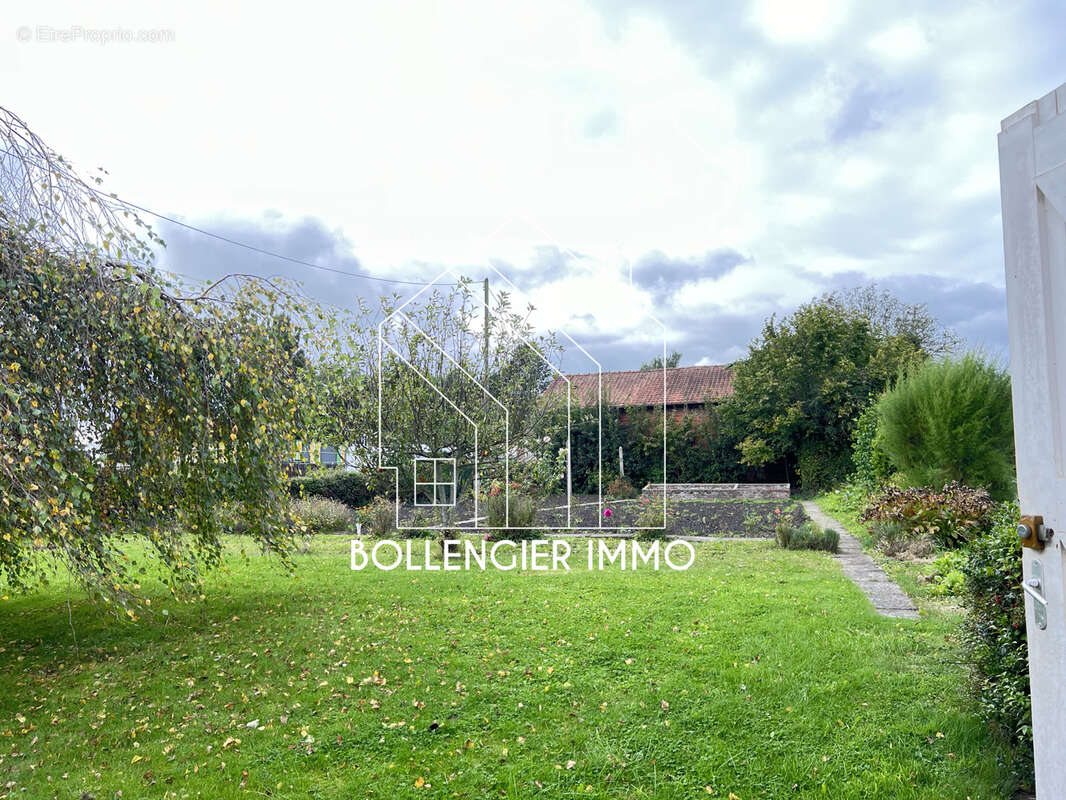 Maison à HAZEBROUCK