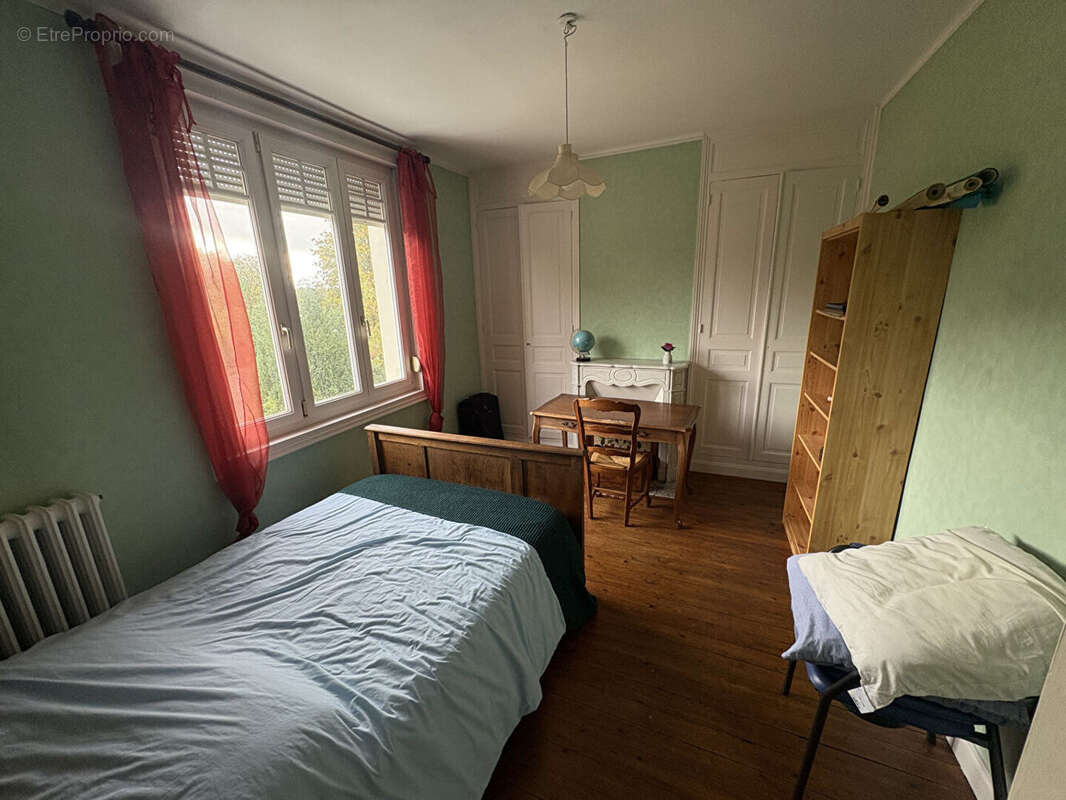 Maison à MOY-DE-L&#039;AISNE