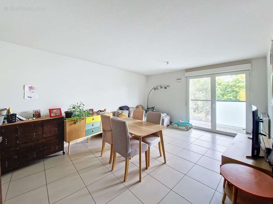Appartement 58 m² à Joue-Les-Tours  - photo 2