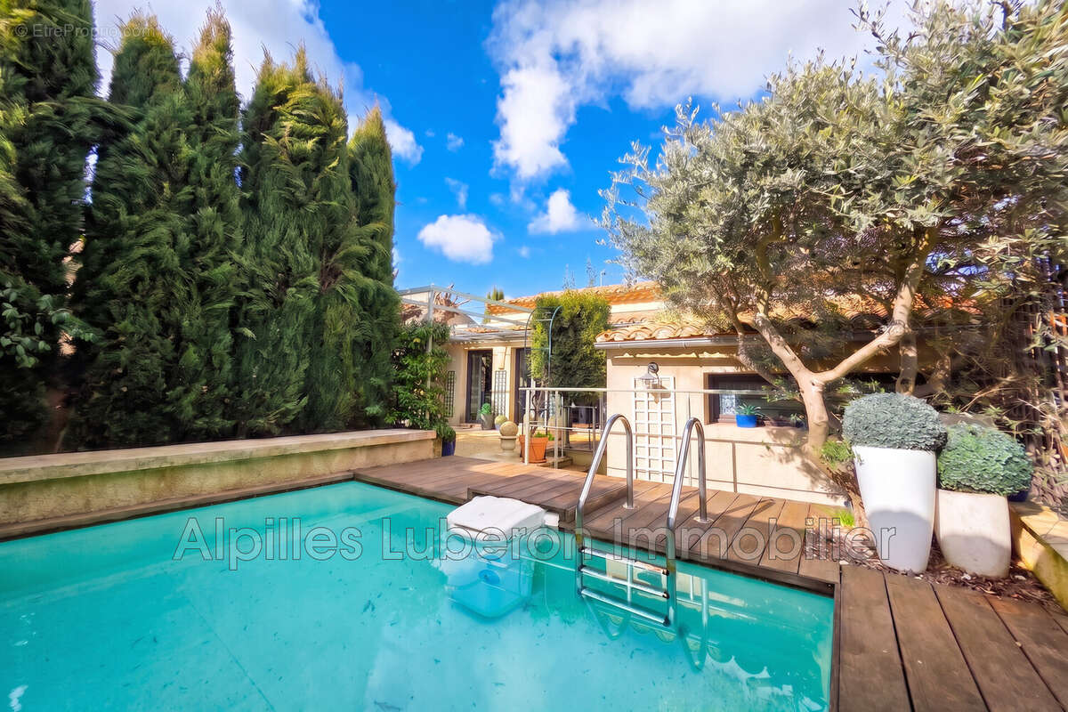 Photo Maison à Eygalieres au prix de 600 000€